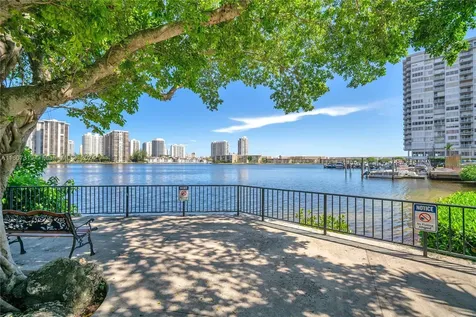 2780 NE 183rd Street Aventura FL 33160