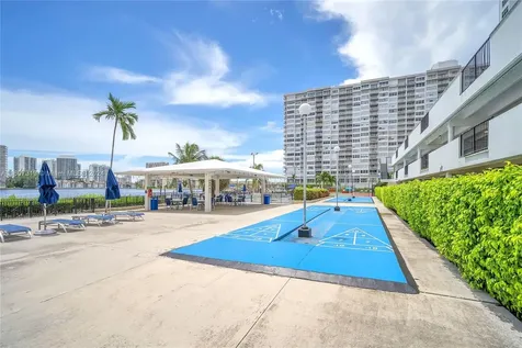 2780 NE 183rd Street Aventura FL 33160