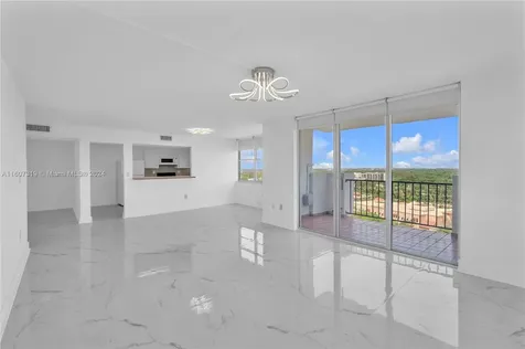 2780 NE 183rd Street Aventura FL 33160