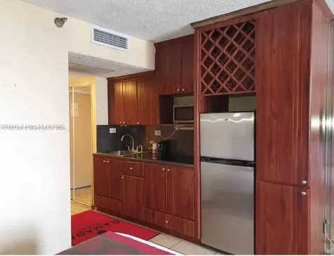 19201 Collins Avenue Sunny Isles Beach FL 33160