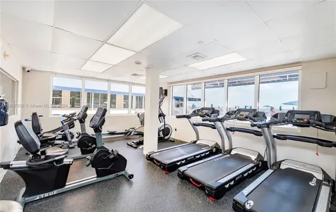 19201 Collins Avenue Sunny Isles Beach FL 33160
