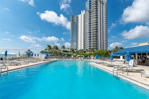 19201 Collins Aveavailnow Sunny Isles Beach FL 33160
