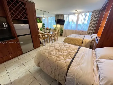 19201 Collins Aveavailnow Sunny Isles Beach FL 33160