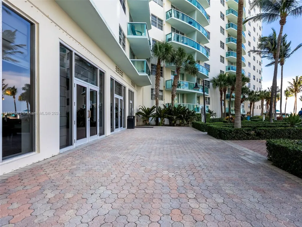 3901 S Ocean Drive Hollywood FL 33019