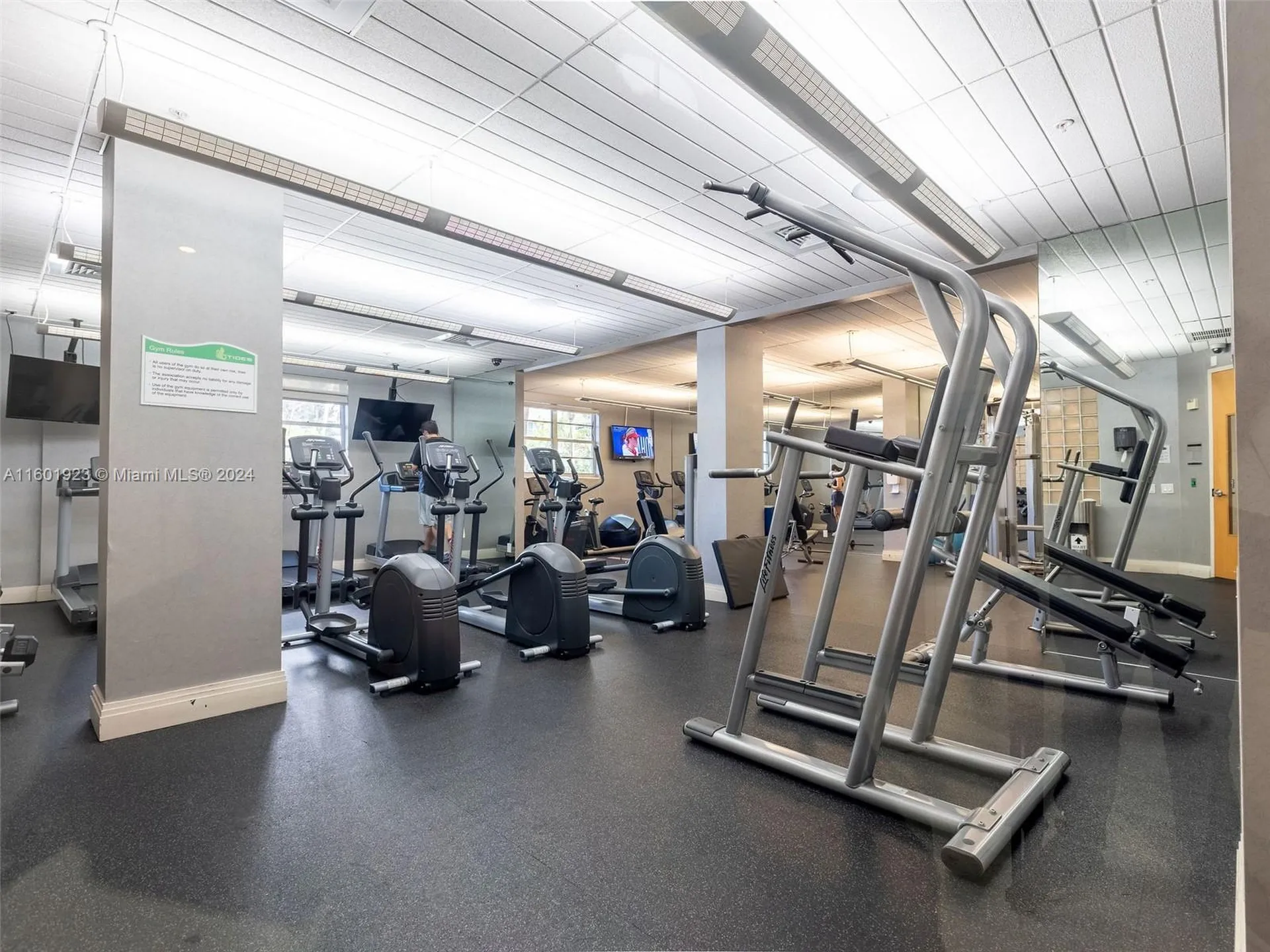 3901 S Ocean Drive Hollywood FL 33019