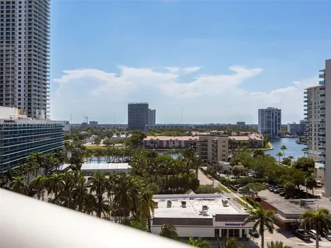 3901 S Ocean Drive Hollywood FL 33019