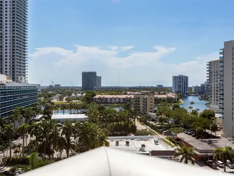 3901 S Ocean Drive Hollywood FL 33019