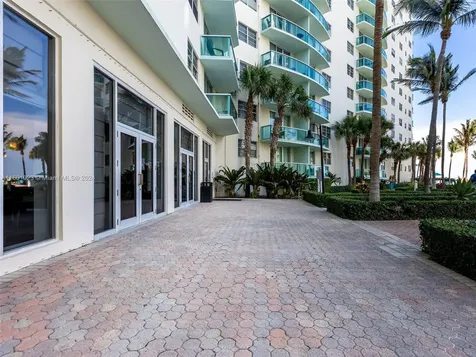 3901 S Ocean Drive Hollywood FL 33019