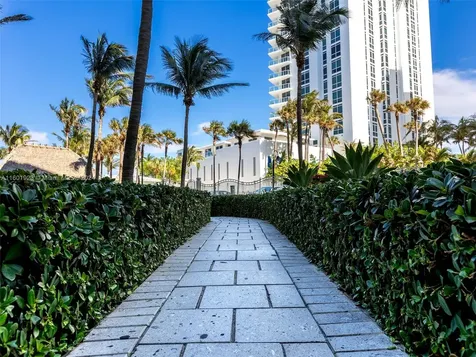 3901 S Ocean Drive Hollywood FL 33019