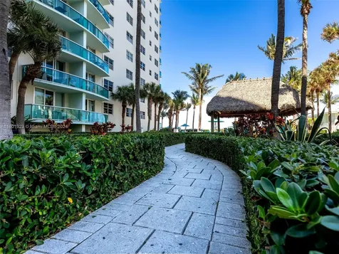 3901 S Ocean Drive Hollywood FL 33019