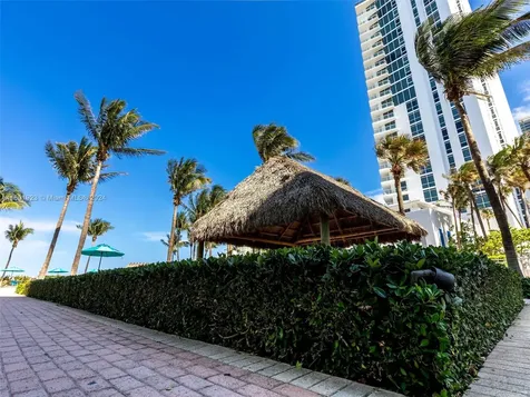 3901 S Ocean Drive Hollywood FL 33019