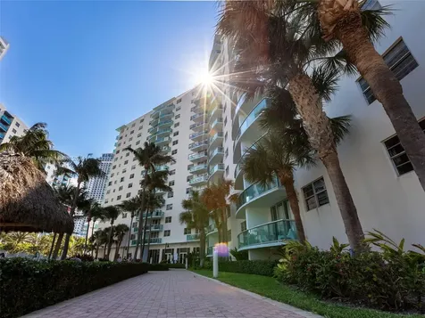 3901 S Ocean Drive Hollywood FL 33019