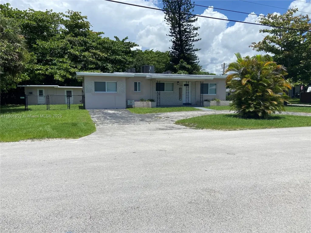 1739 SW 28th Terrace Fort Lauderdale FL 33312