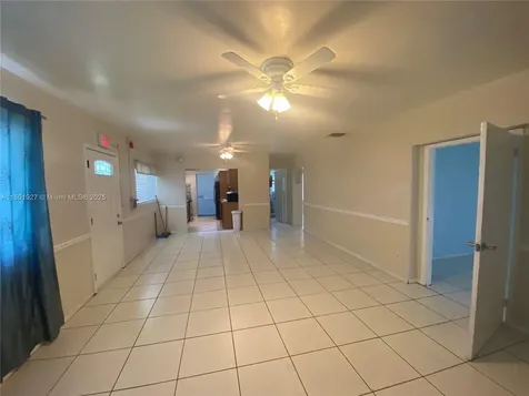 1739 SW 28th Terrace Fort Lauderdale FL 33312