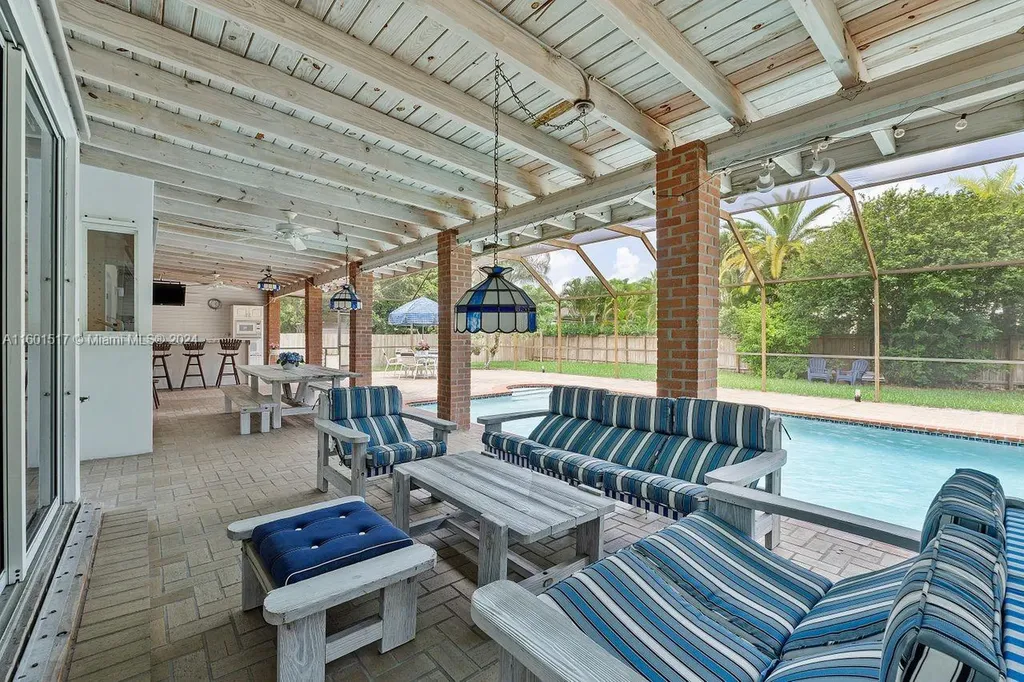 16845 SW 82nd Court Palmetto Bay FL 33157