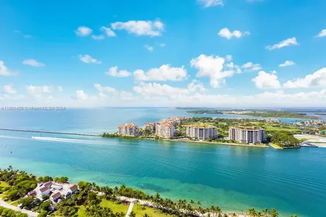 300 S Pointe Drive Miami Beach FL 33139