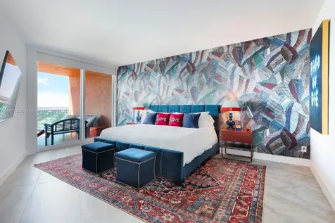 300 S Pointe Drive Miami Beach FL 33139