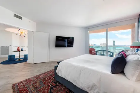 300 S Pointe Drive Miami Beach FL 33139