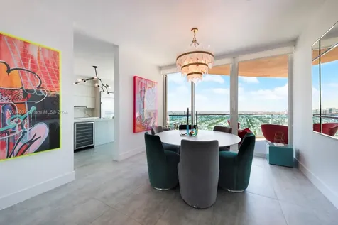 300 S Pointe Drive Miami Beach FL 33139