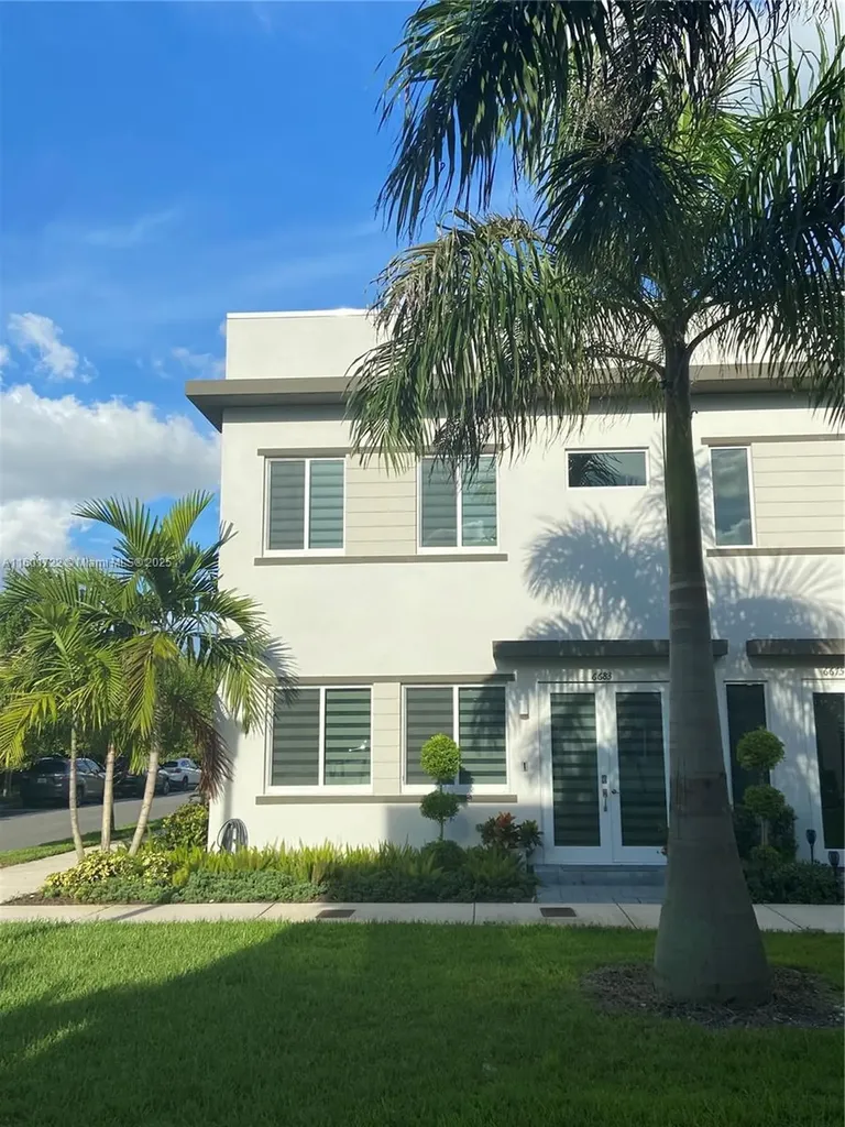 6683 NW 103rd Parkway Doral FL 33178