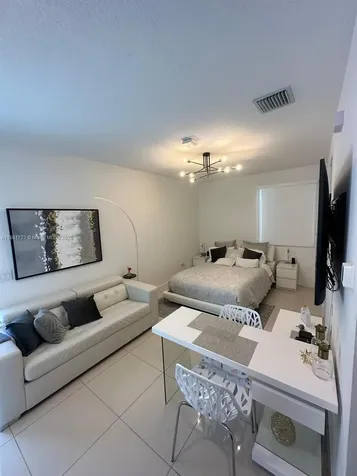 6683 NW 103rd Parkway Doral FL 33178