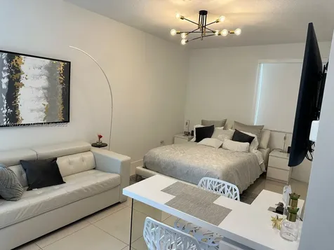6683 NW 103rd Parkway Doral FL 33178