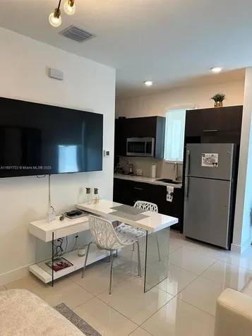 6683 NW 103rd Parkway Doral FL 33178