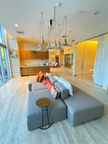 16385 Biscayne Boulevard Sunny Isles Beach FL 33160