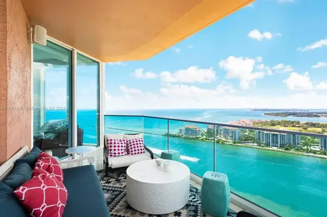 300 S Pointe Drive Miami Beach FL 33139