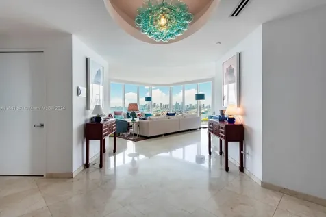 300 S Pointe Drive Miami Beach FL 33139