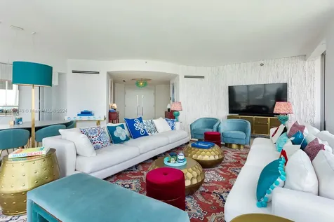 300 S Pointe Drive Miami Beach FL 33139
