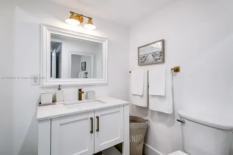 201 Crandon Boulevard Key Biscayne FL 33149