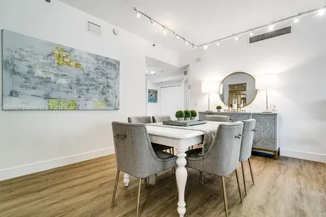 201 Crandon Boulevard Key Biscayne FL 33149