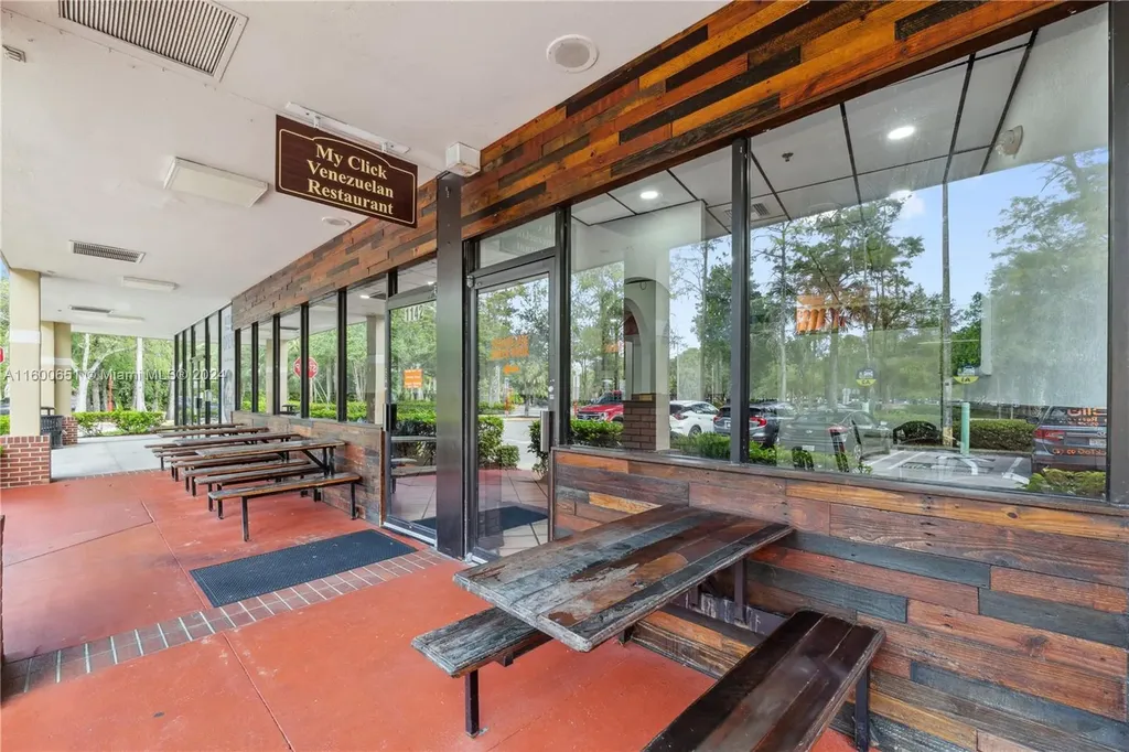 1142 N University Drive Coral Springs FL 33071