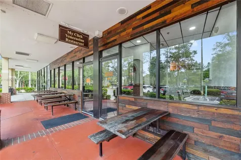 1142 N University Drive Coral Springs FL 33071