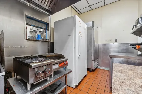 1142 N University Drive Coral Springs FL 33071
