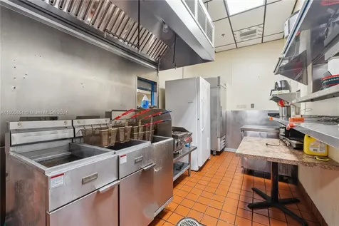 1142 N University Drive Coral Springs FL 33071