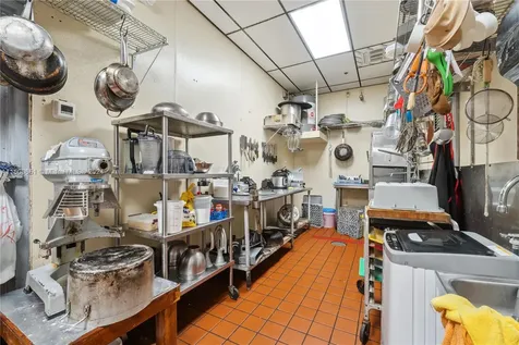 1142 N University Drive Coral Springs FL 33071