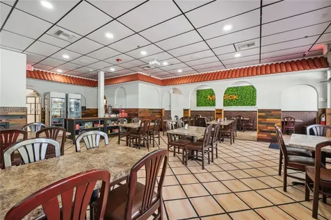 1142 N University Drive Coral Springs FL 33071