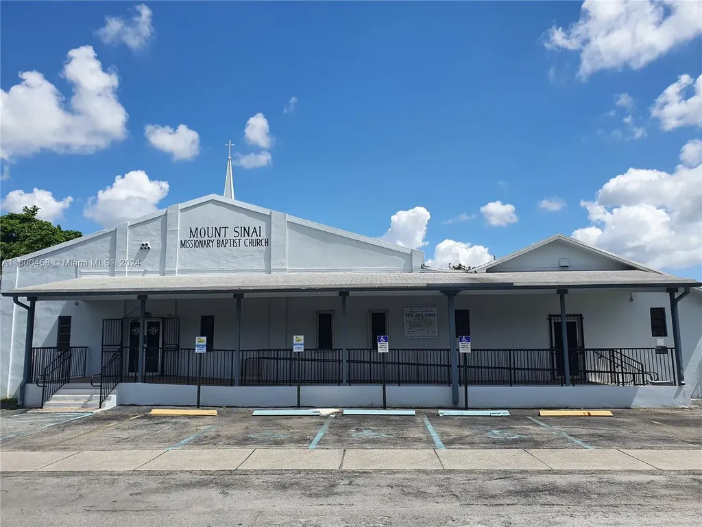 10041 W Jessamine Street Miami FL 33157