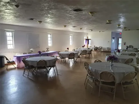 10041 W Jessamine Street Miami FL 33157