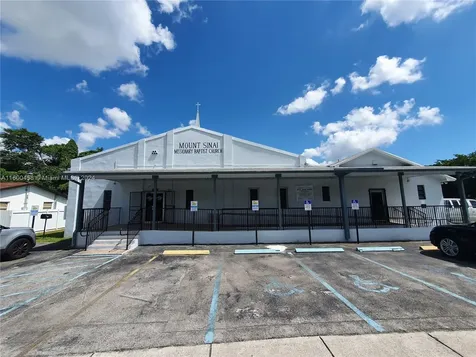 10041 W Jessamine Street Miami FL 33157