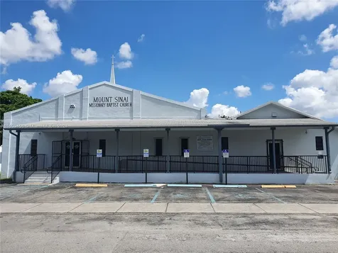 10041 W Jessamine Street Miami FL 33157