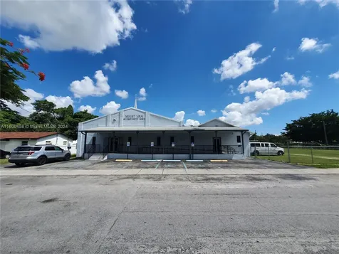 10041 W Jessamine Street Miami FL 33157