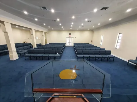 10041 W Jessamine Street Miami FL 33157