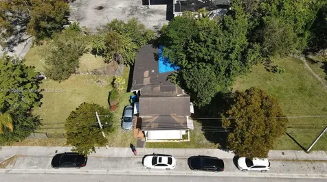 3373 Thomas Avenue Miami FL 33133