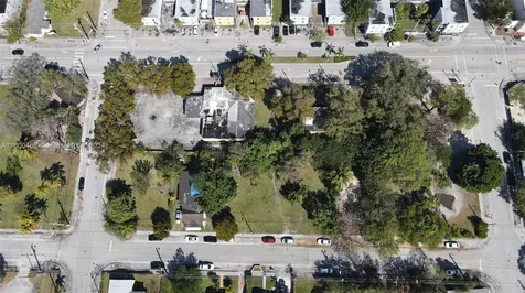 3373 Thomas Avenue Miami FL 33133