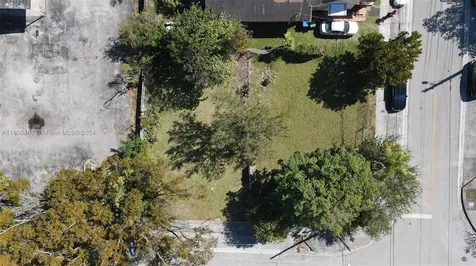 3373 Thomas Avenue Miami FL 33133