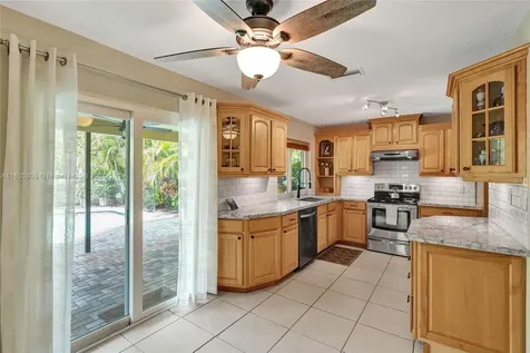 9211 NW 18th Street Coral Springs FL 33071