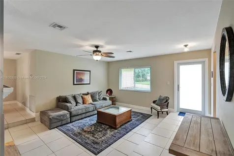9211 NW 18th Street Coral Springs FL 33071